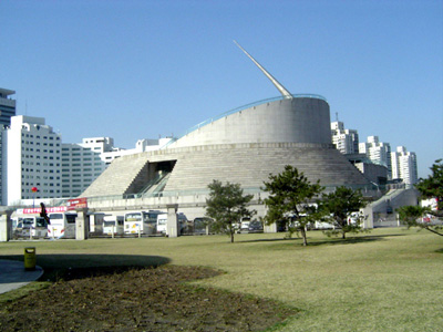 <b>北京中華世紀壇</b>